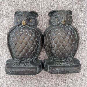 Pair of Decorative Bronze-Tone Owl Bookends